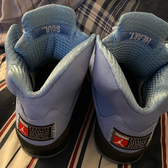 Jordan 5 unc - Picture 3 of 5